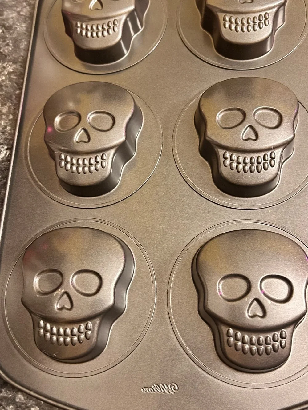 Wilton Metallic Gray Skull Muffin Pan - 12 Cavity